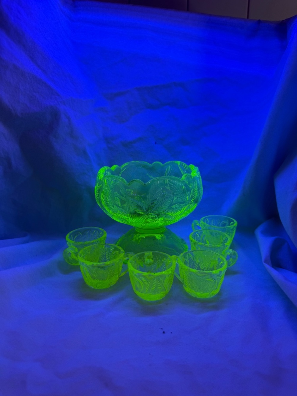 Vintage Uranium Glass Punch Bowl Set – Pedestal Bowl w/ 6 Cups – Brilliant UV Gl